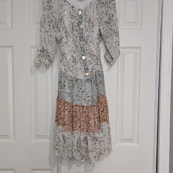 fig and flower Dresses & Skirts - fig and flower Floral Tiered Long Sleeve Midi Dress in White, Blue, Brown